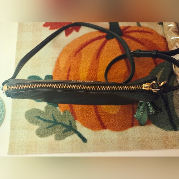Kate Spade Black Leather Crossbody Bag EUC - Picture 3 of 7